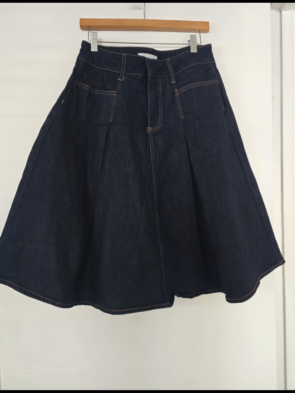 ZARA Dark Wash Denim A-Line Pleated Midi Skirt Women's Size M Contrast Stitching